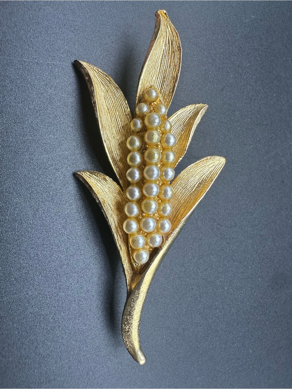 Gold tone Faux Pearl Corn on the Cob Brooch - Unbranded Farm Country